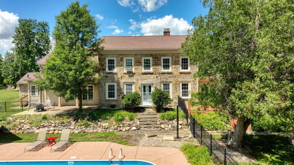 208 Glasgow Road Sandstone Township MI 49201
