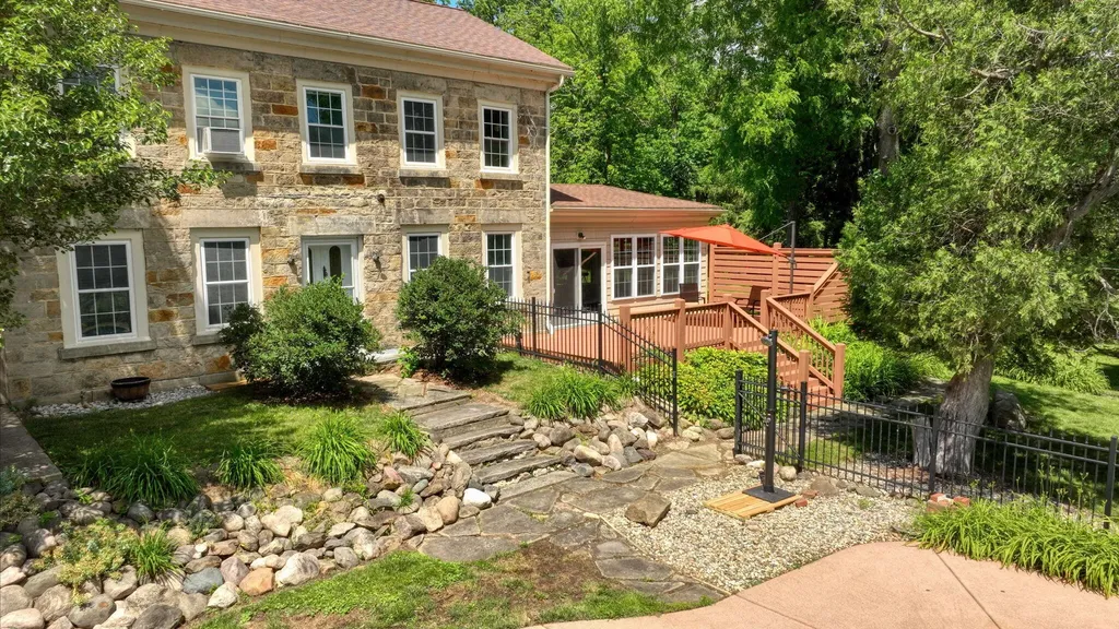 208 Glasgow Road Sandstone Township MI 49201