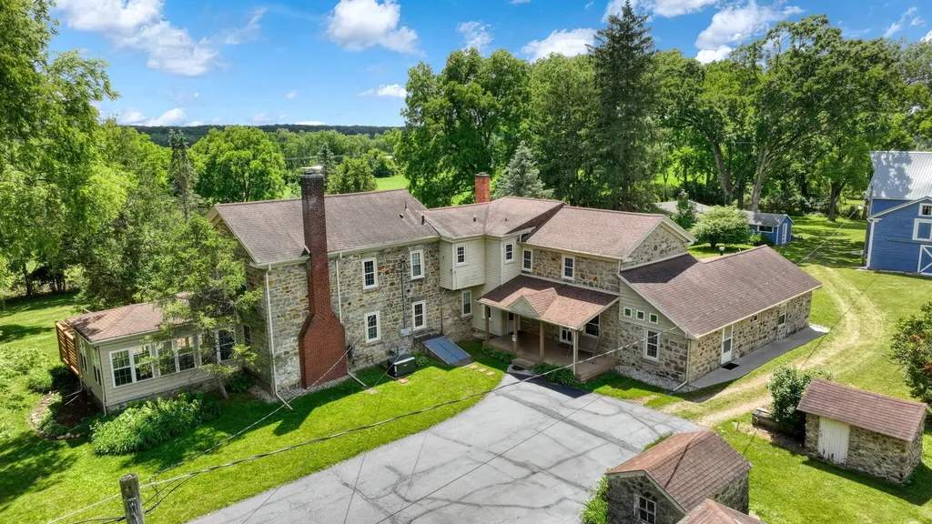 208 Glasgow Road Sandstone Township MI 49201