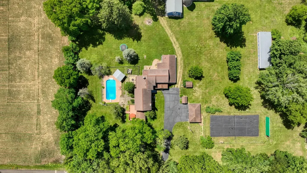 208 Glasgow Road Sandstone Township MI 49201
