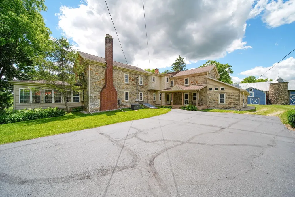 208 Glasgow Road Sandstone Township MI 49201