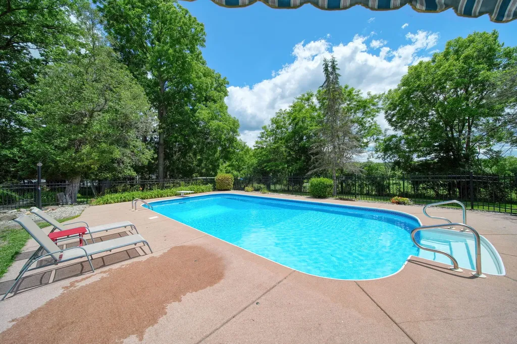 208 Glasgow Road Sandstone Township MI 49201