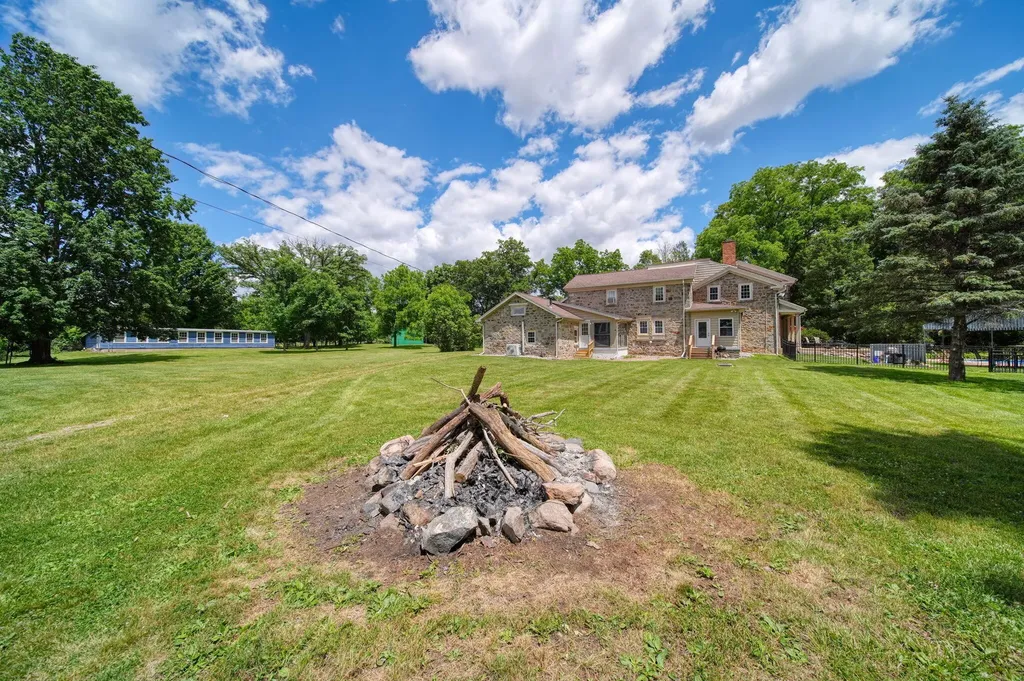 208 Glasgow Road Sandstone Township MI 49201