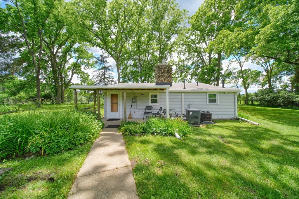 208 Glasgow Road Sandstone Township MI 49201