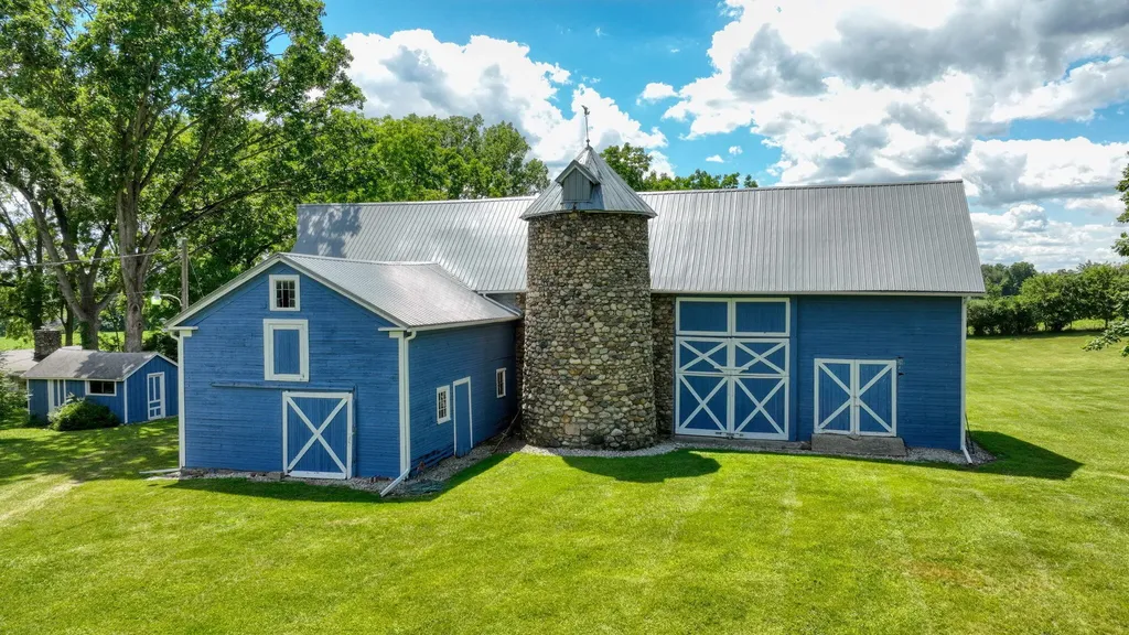 208 Glasgow Road Sandstone Township MI 49201
