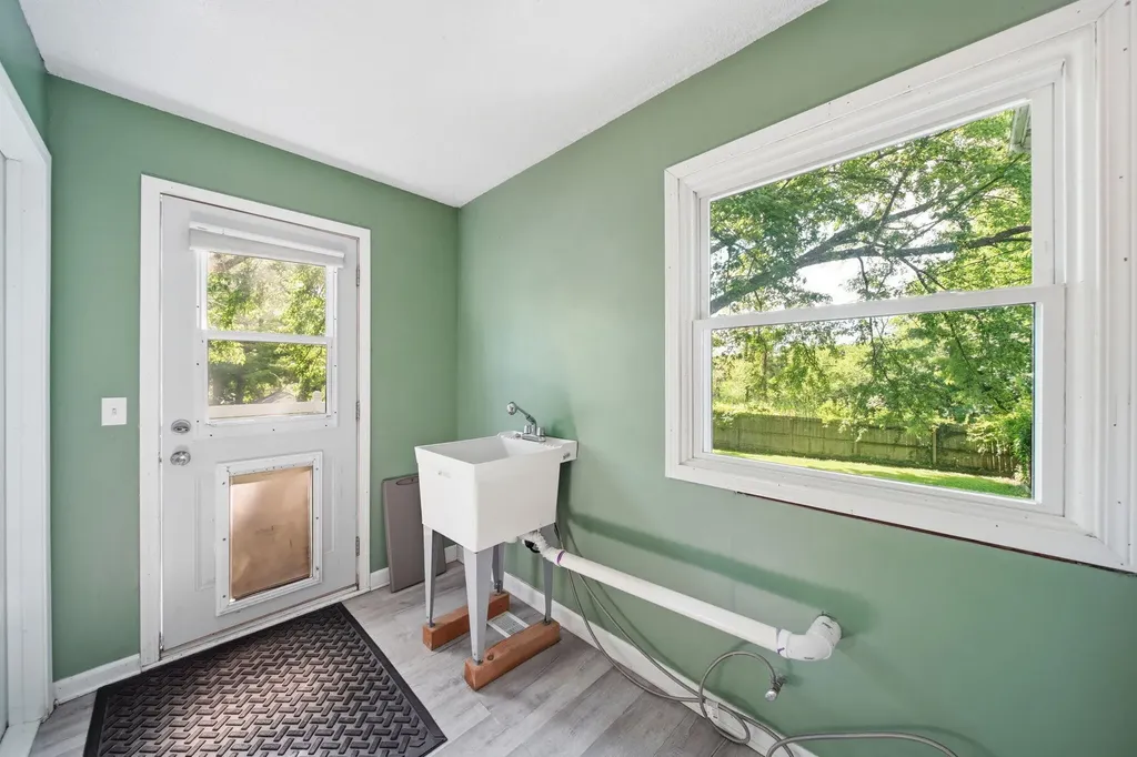 6727 Rives Junction Road Blackman Charter Township MI 49201