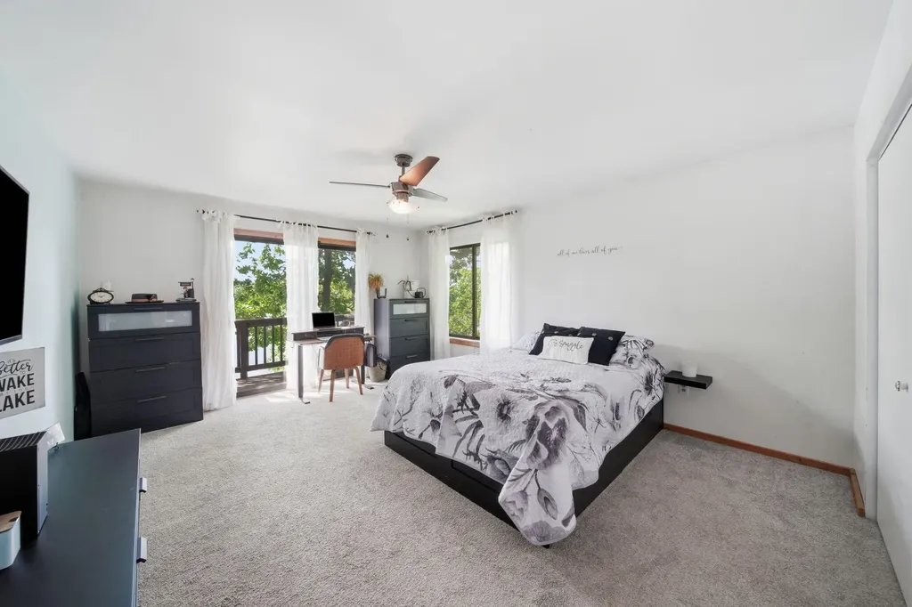 192 Eastshore Drive Unknown City MI 49249