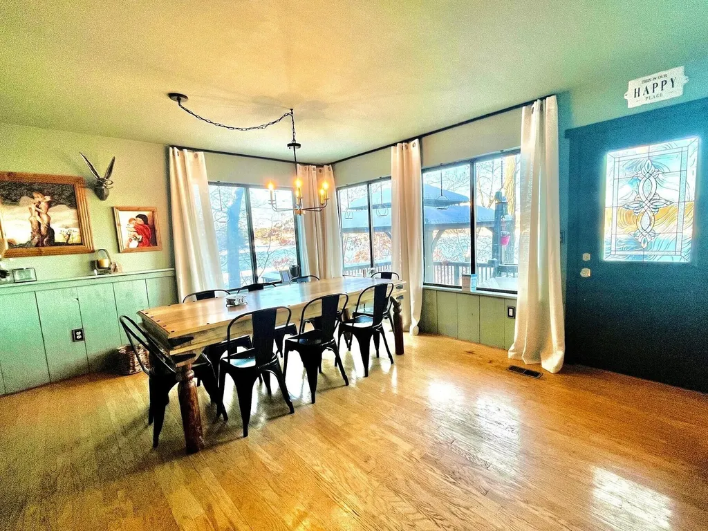 192 Eastshore Drive Unknown City MI 49249