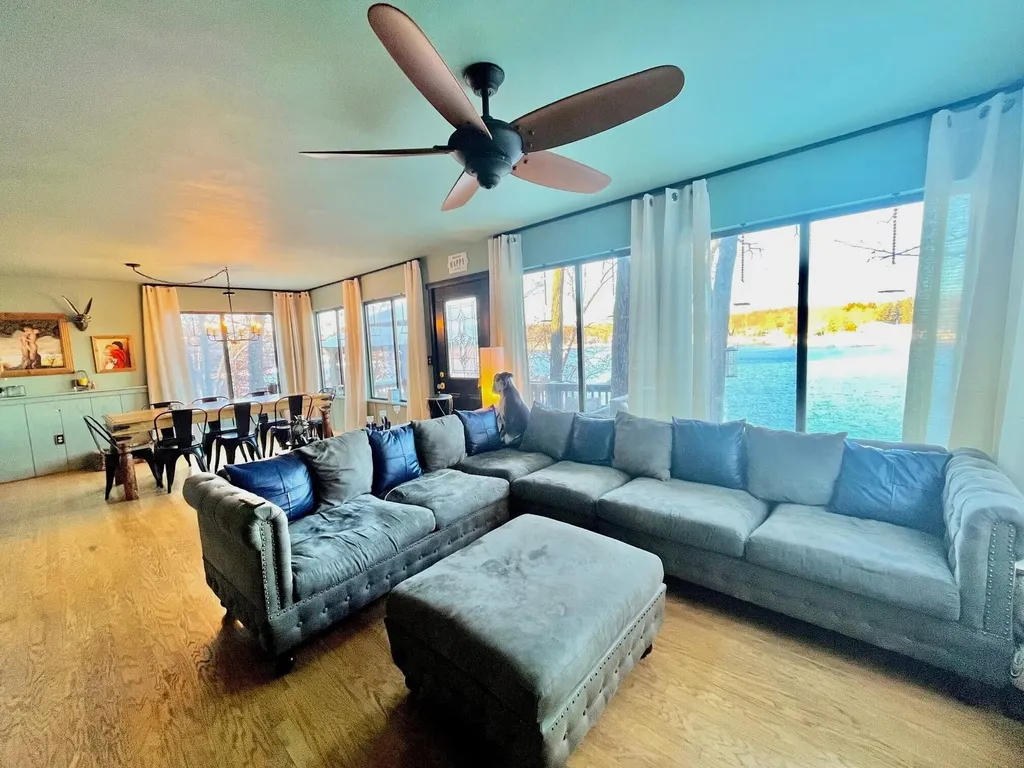 192 Eastshore Drive Unknown City MI 49249