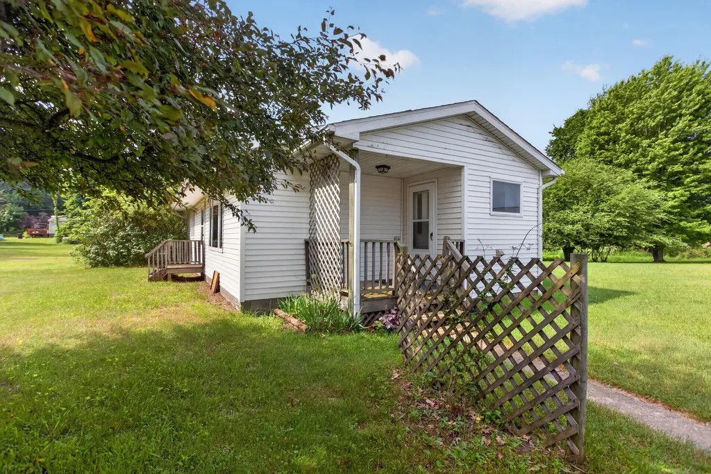 11765 Crawford Road Springport Township MI 49284
