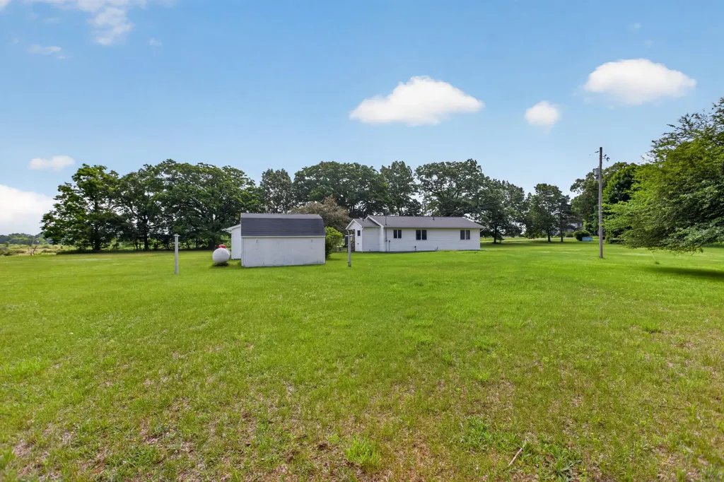 11765 Crawford Road Springport Township MI 49284