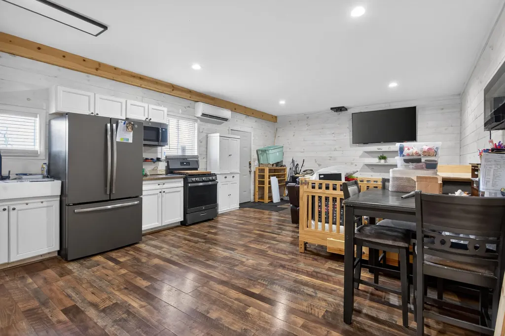 1284 Maple Grove Road Rives Township MI 49201