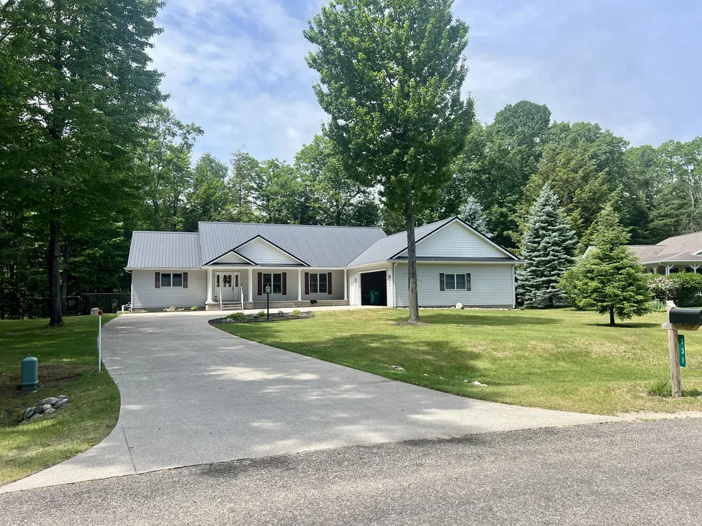 131 Indian Oaks Trail Denton Township MI 48651