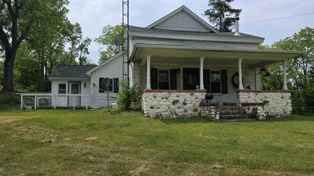 17281 Ely Road Manchester Township MI 48158