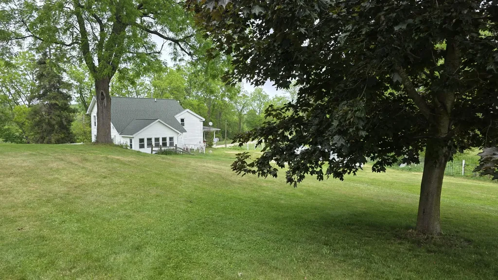 17281 Ely Road Manchester Township MI 48158