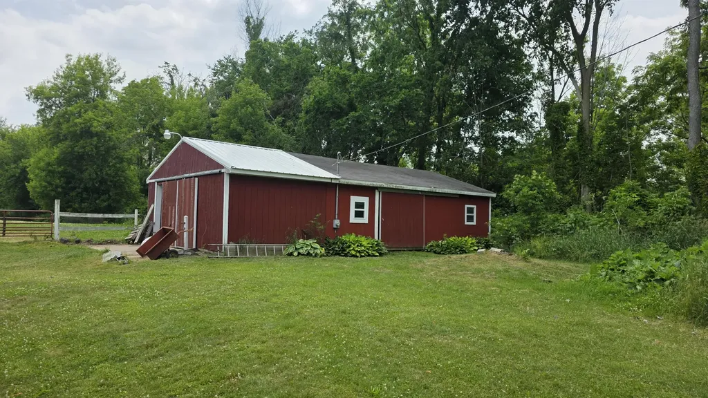 17281 Ely Road Manchester Township MI 48158