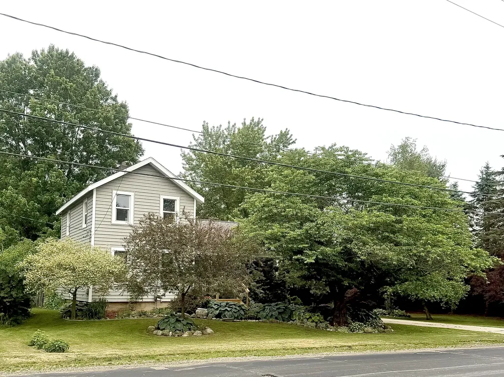 283 East Avenue Napoleon Township MI 49261