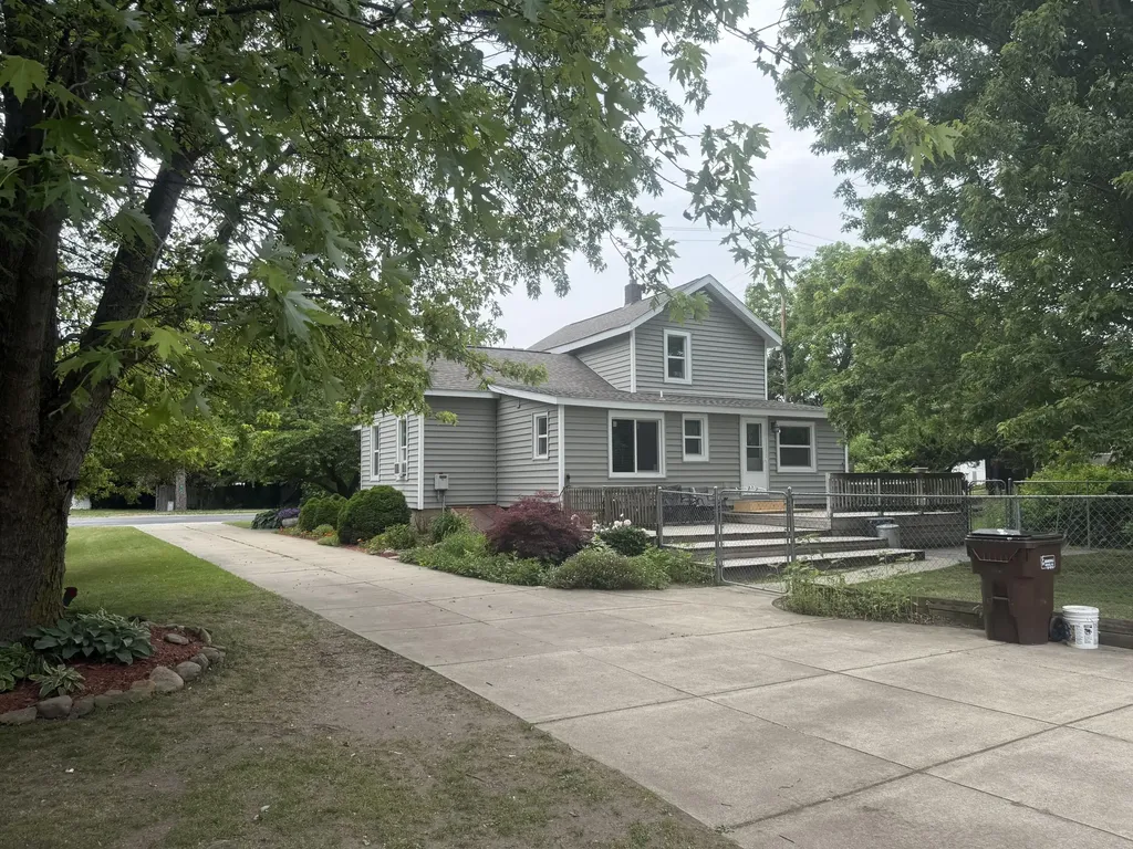 283 East Avenue Napoleon Township MI 49261