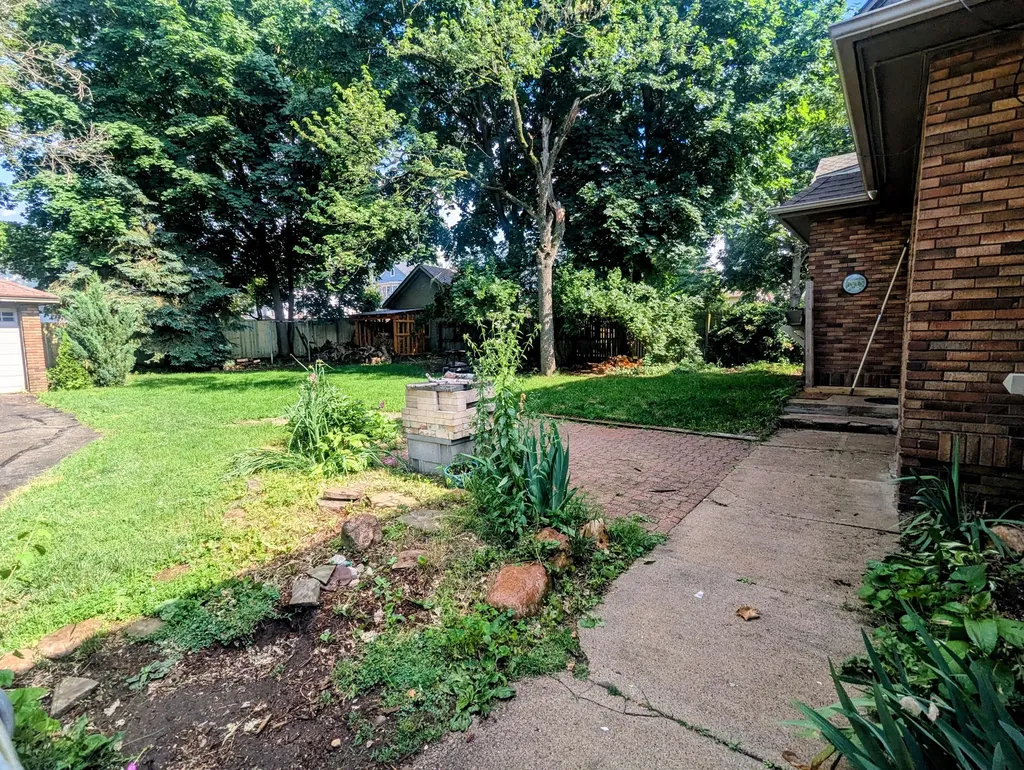 115 S Higby Street Jackson City MI 49203