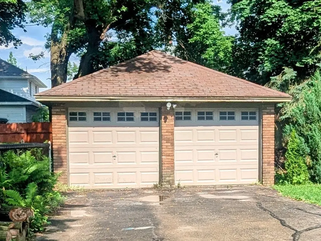 115 S Higby Street Jackson City MI 49203