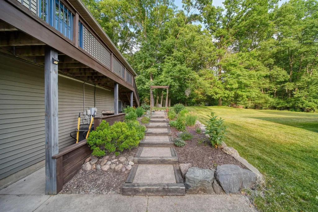 115 Ambler Drive Columbia Township MI 49230