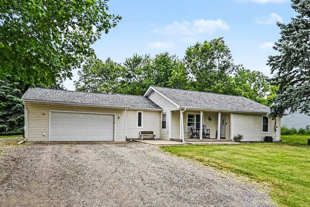 11332 Crestview Drive E Somerset Township MI 49233