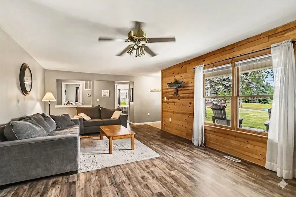 11332 Crestview Drive E Somerset Township MI 49233