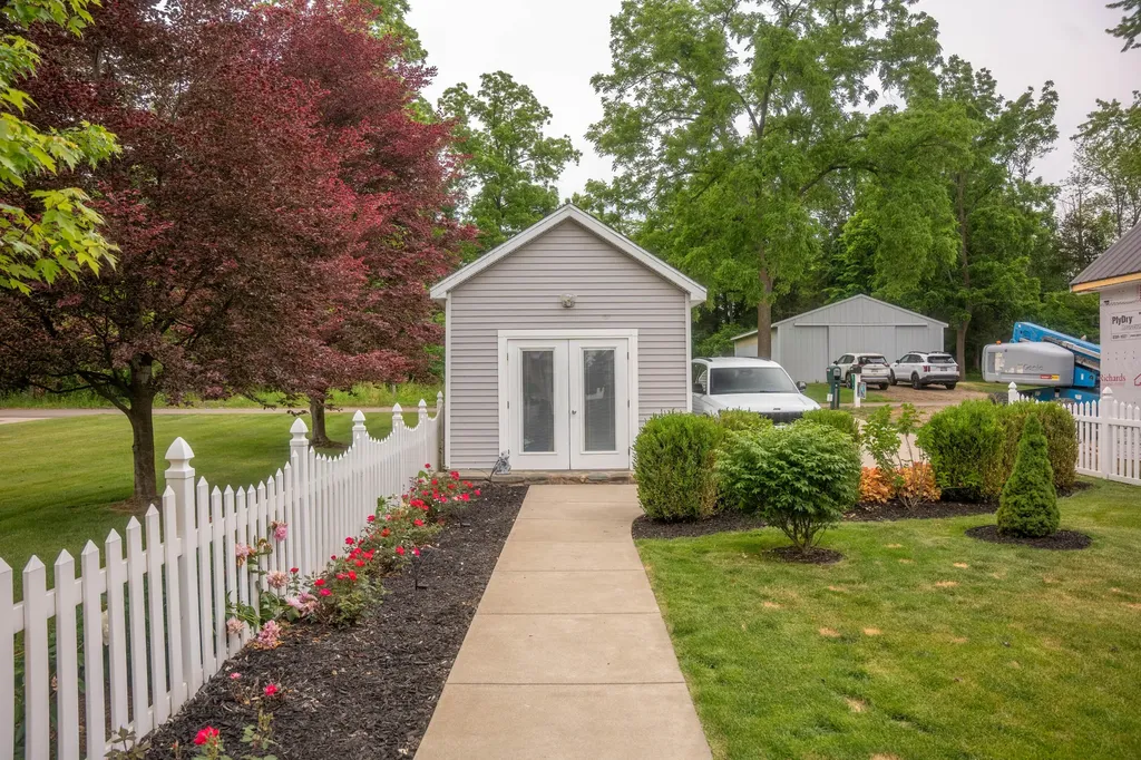 6550 N Shore Drive Columbia Township MI 49234