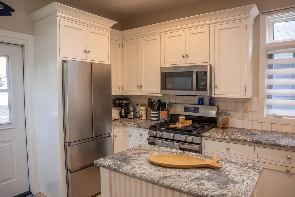 6550 N Shore Drive Columbia Township MI 49234