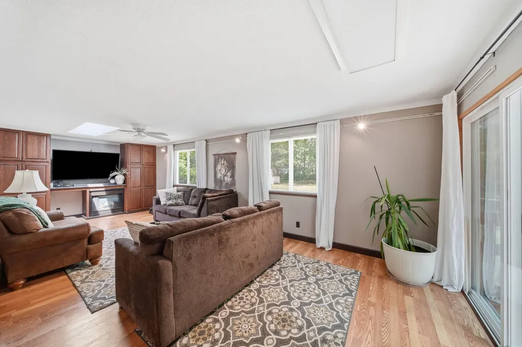 228 Mcconnell Drive Blackman Charter Township MI 49201