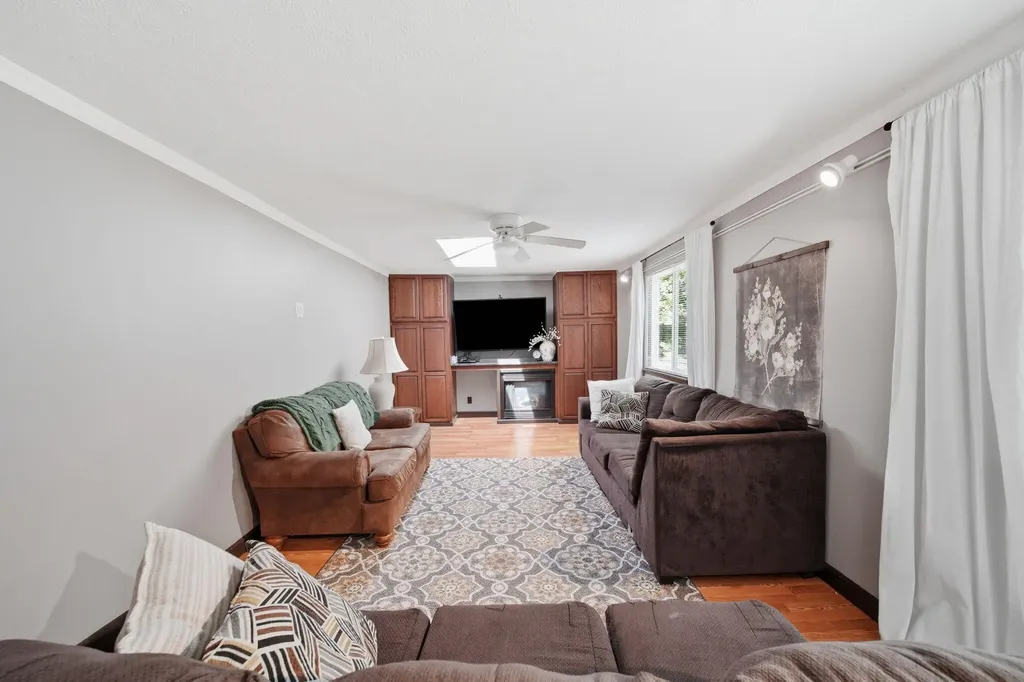 228 Mcconnell Drive Blackman Charter Township MI 49201