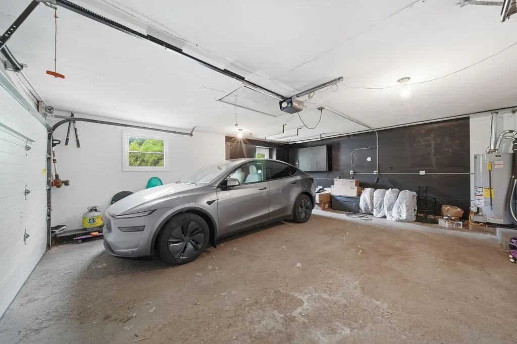 228 Mcconnell Drive Blackman Charter Township MI 49201