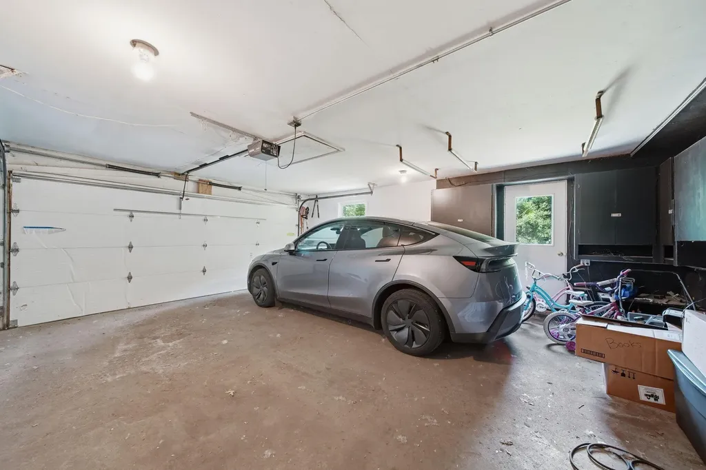228 Mcconnell Drive Blackman Charter Township MI 49201