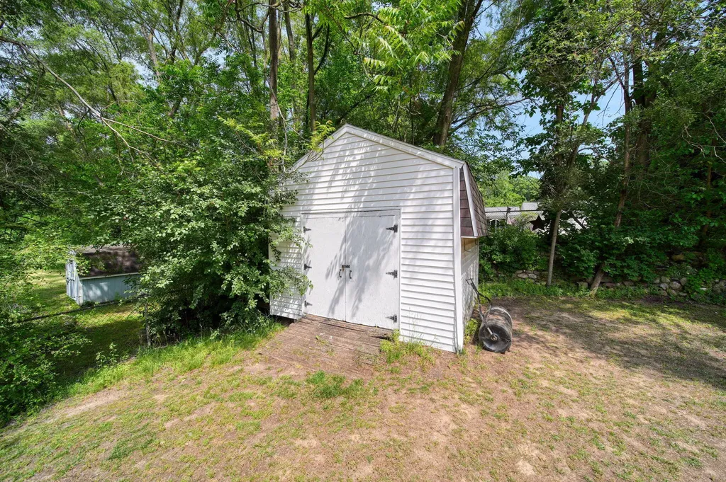 228 Mcconnell Drive Blackman Charter Township MI 49201