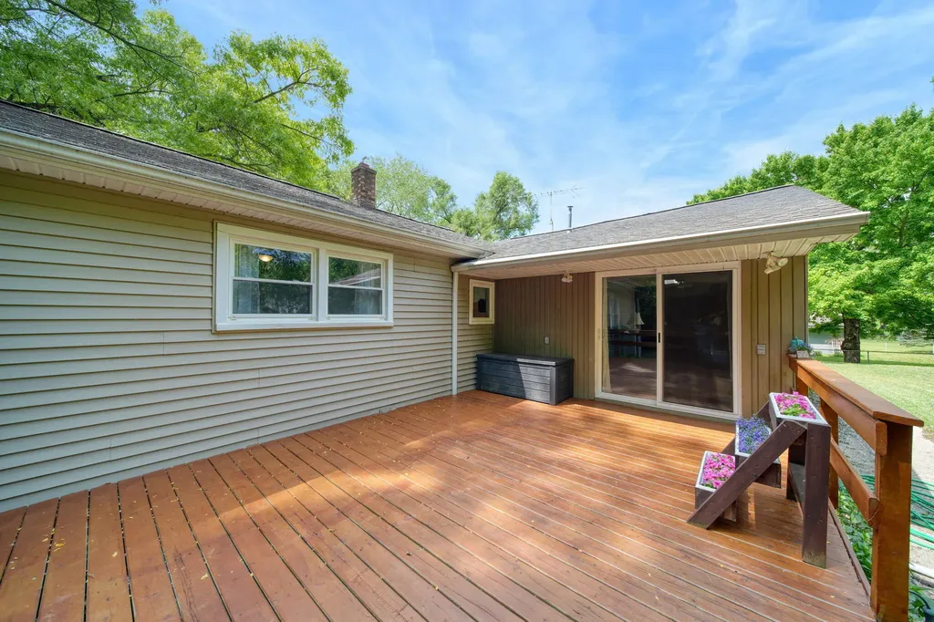 228 Mcconnell Drive Blackman Charter Township MI 49201