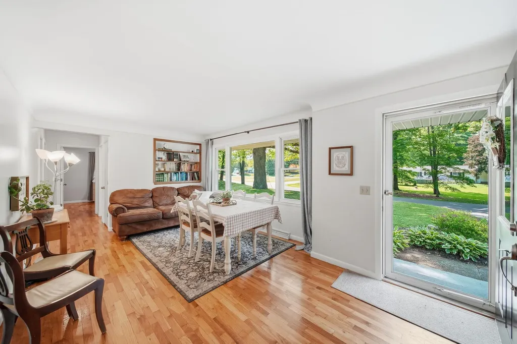 228 Mcconnell Drive Blackman Charter Township MI 49201