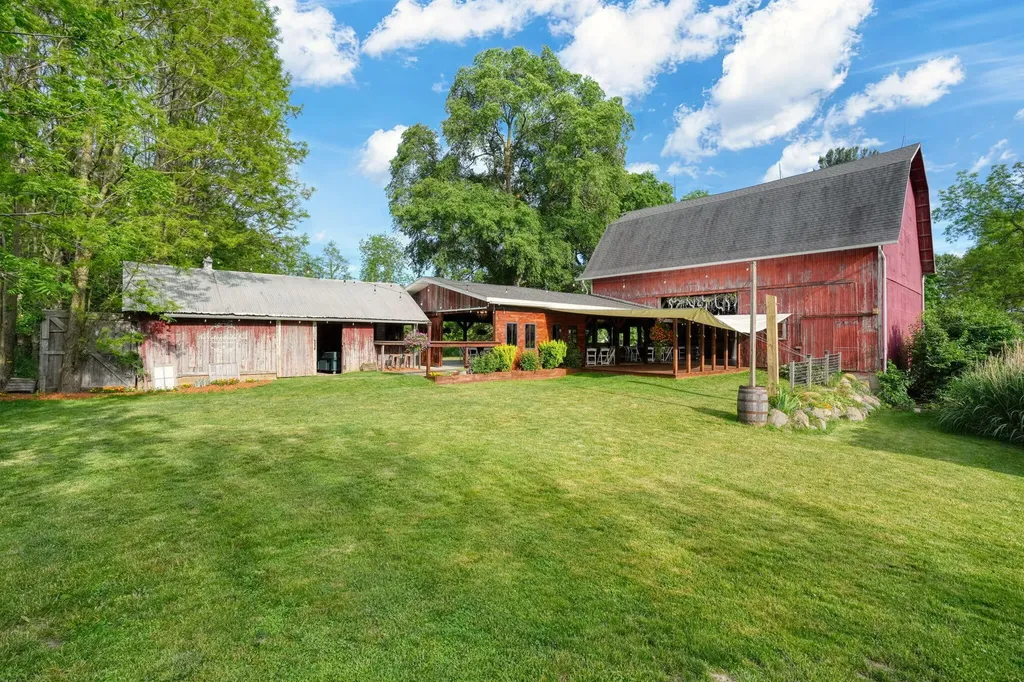 11242 Devereaux Road Parma Township MI 49269