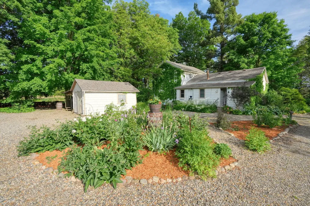 11242 Devereaux Road Parma Township MI 49269