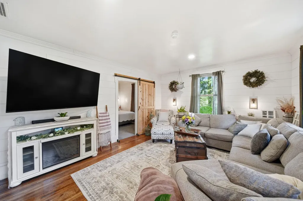 11242 Devereaux Road Parma Township MI 49269