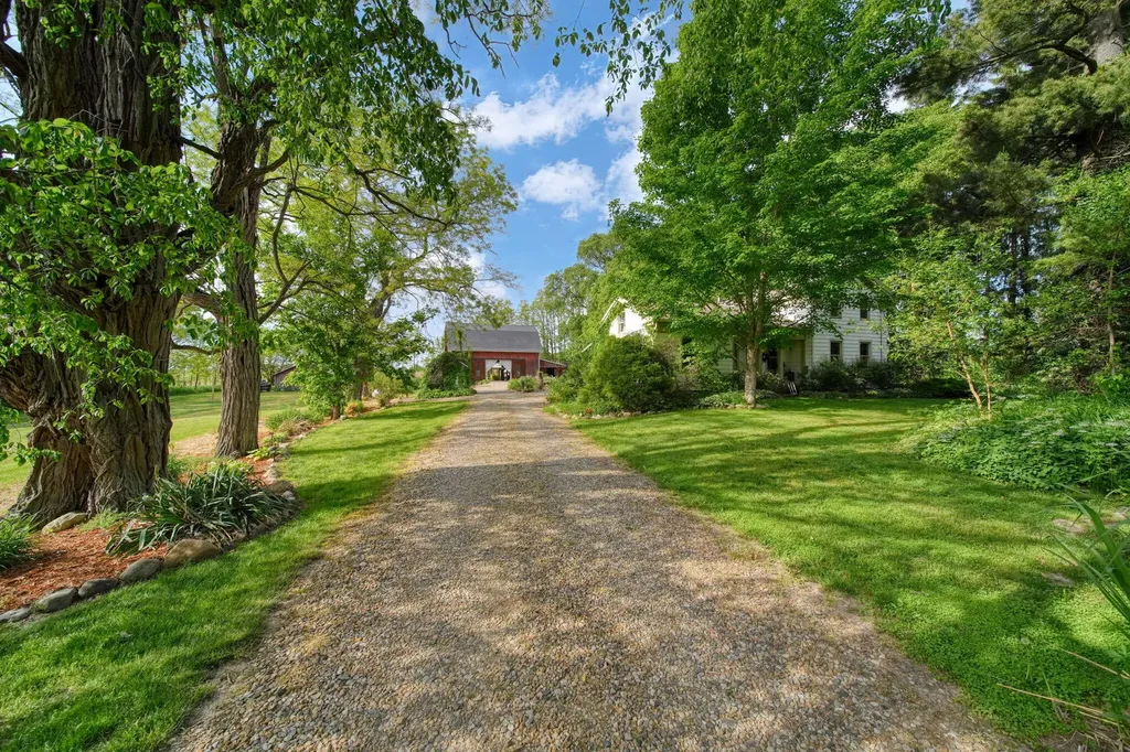 11242 Devereaux Road Parma Township MI 49269