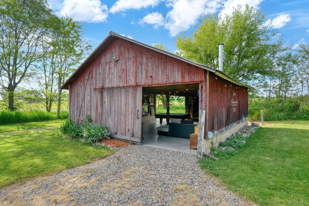 11242 Devereaux Road Parma Township MI 49269
