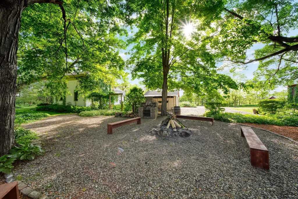 11242 Devereaux Road Parma Township MI 49269