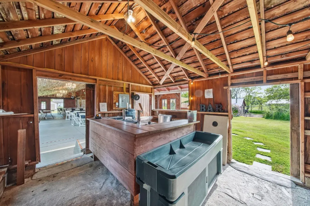 11242 Devereaux Road Parma Township MI 49269