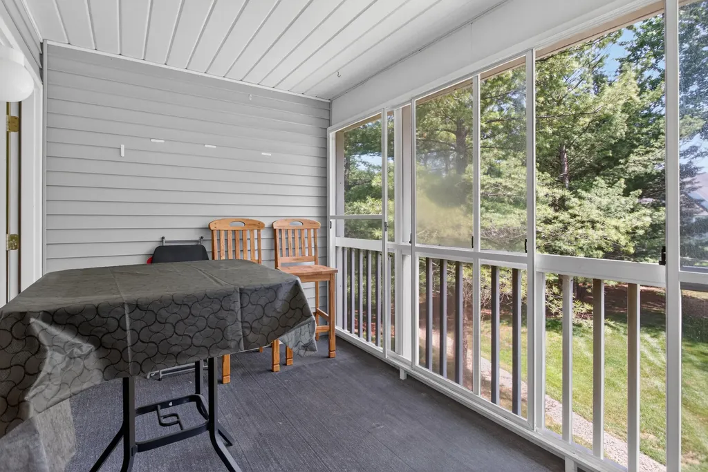 864 W Barrington Circle Summit Township MI 49203