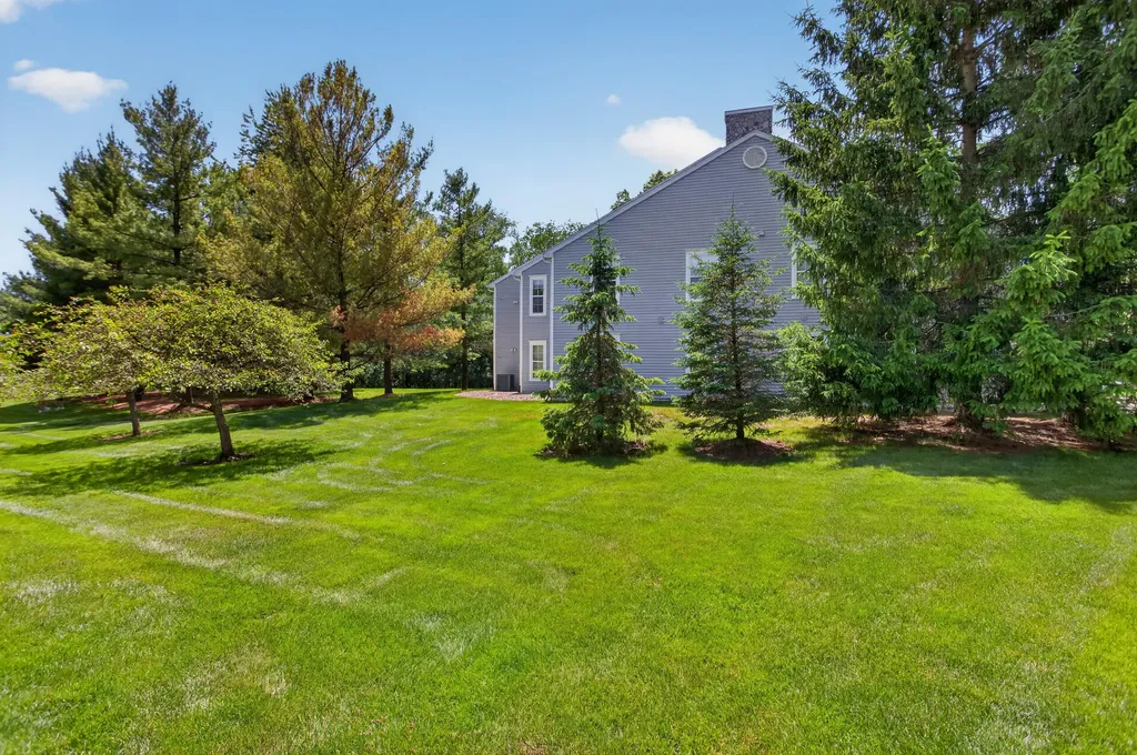 864 W Barrington Circle Summit Township MI 49203