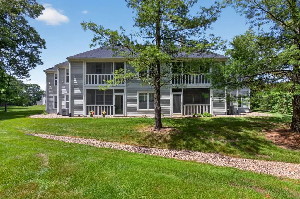 864 W Barrington Circle Summit Township MI 49203