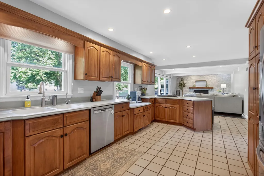 5912 Salabelle Street Summit Township MI 49201