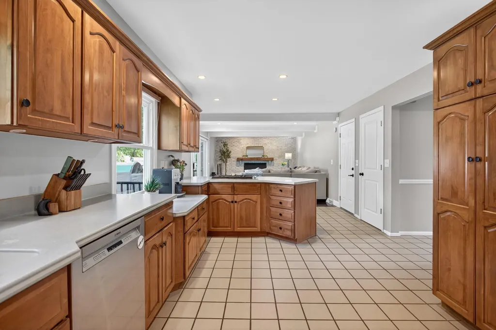 5912 Salabelle Street Summit Township MI 49201