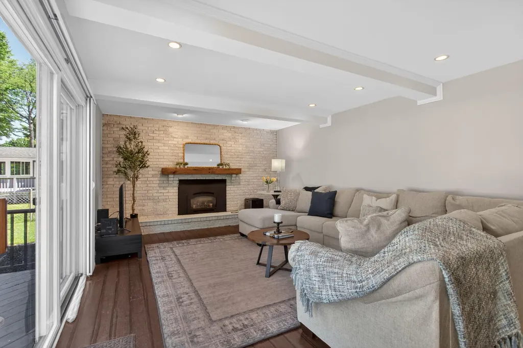 5912 Salabelle Street Summit Township MI 49201