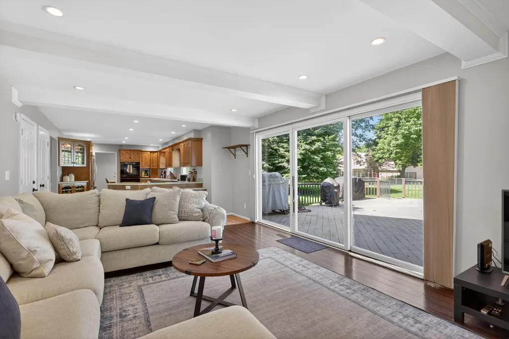 5912 Salabelle Street Summit Township MI 49201